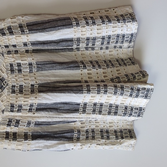 Anthropologie ett twa Eyelet Romper - Size 0 - Picture 4 of 12